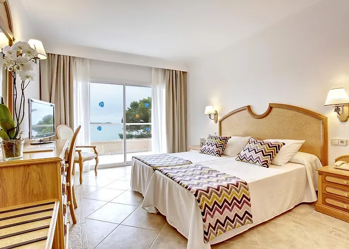 호텔 Grupotel Santa Eularia & - Adults Only 4*